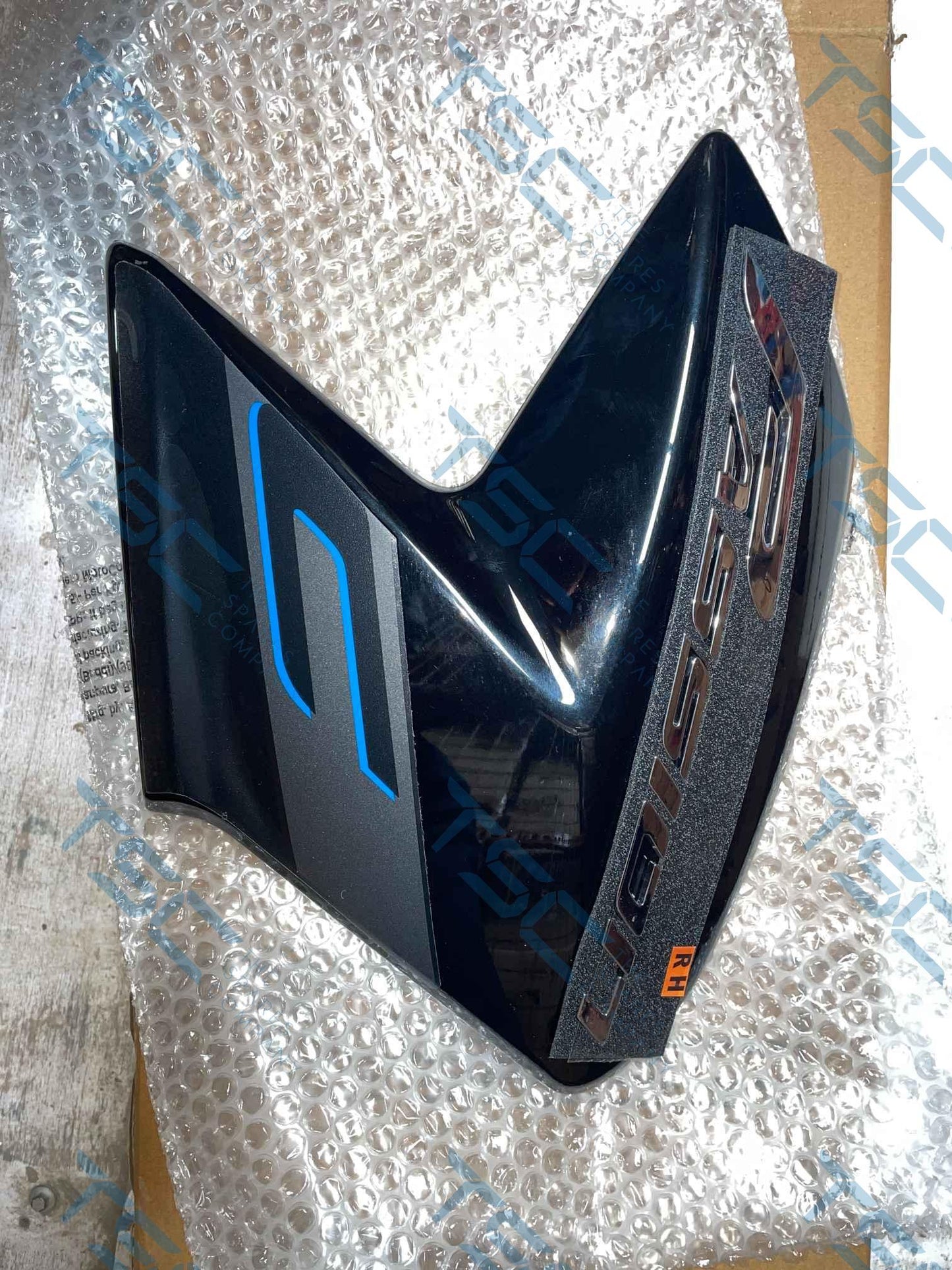 SET SHROUD RH MN BLUE BL BR 013M