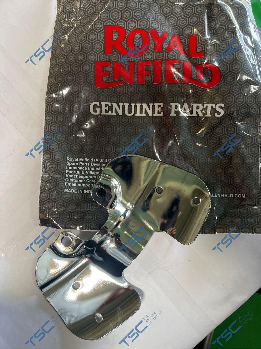 MUDGUARD BRACKET RH