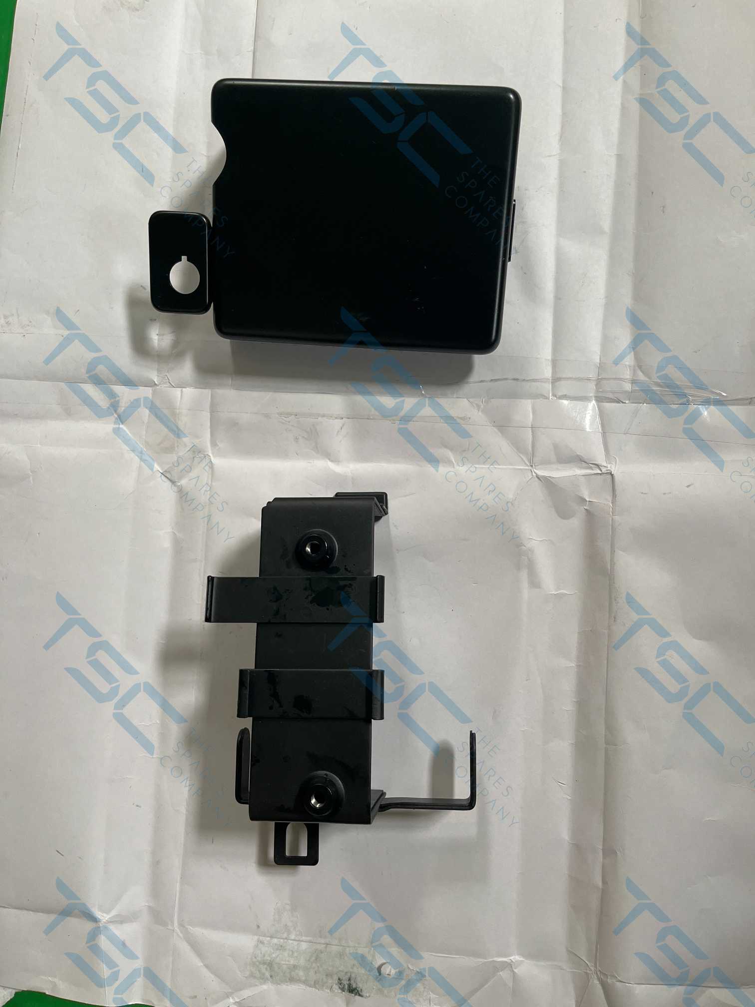 BATTERY CARRIER ASSY (BLACK P/C)