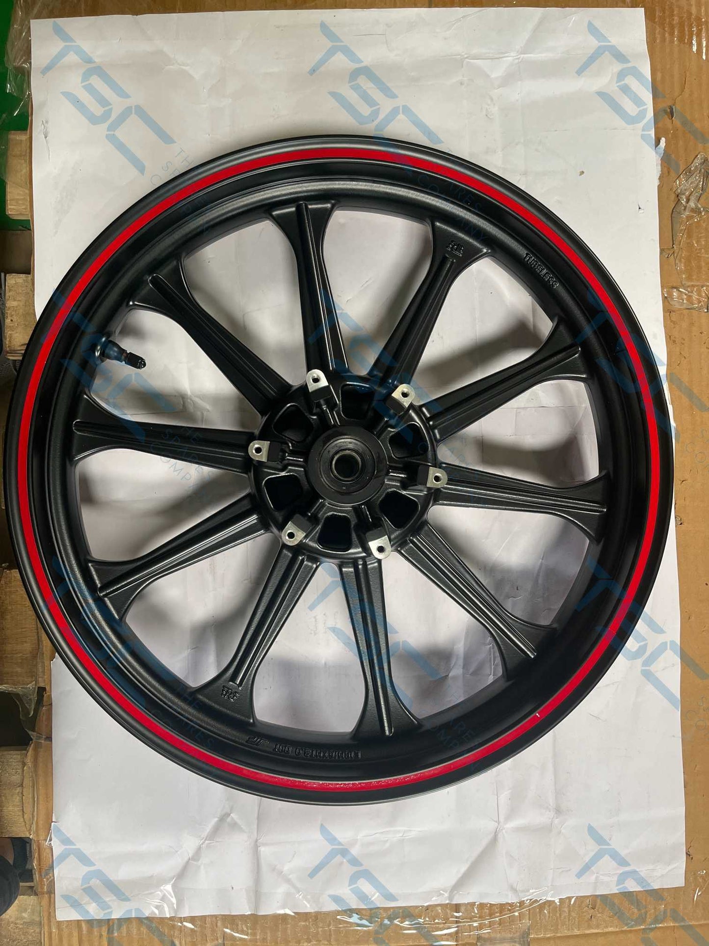 ROYAL ENFIELD_REAR BLACK ALLOY RIM - RE RED